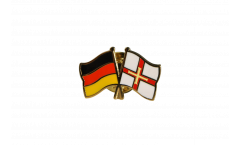 Freundschaftspin Deutschland - Großbritannien Guernsey - 22 mm